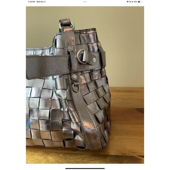 Calonge Woven Silver Metallic Leather Shoulder Bag with Dust Bag - Picture 9 of 12